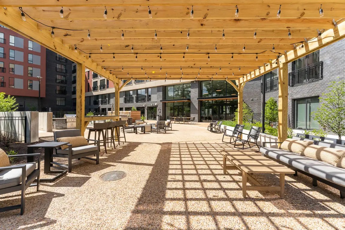 1 Hydro Pergola