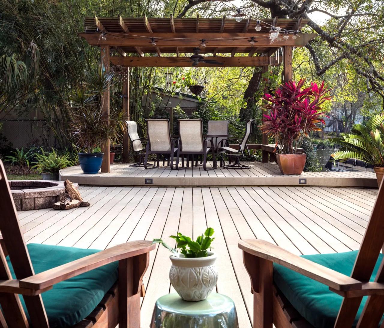 Pergola Jacuzzi Ideas