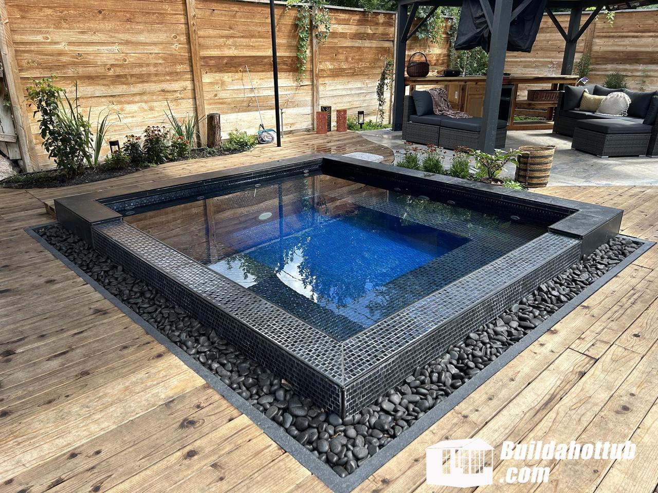 Pergola Jacuzzi Ideas