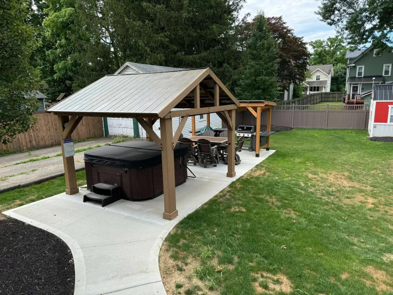 1 Hydro Pergola