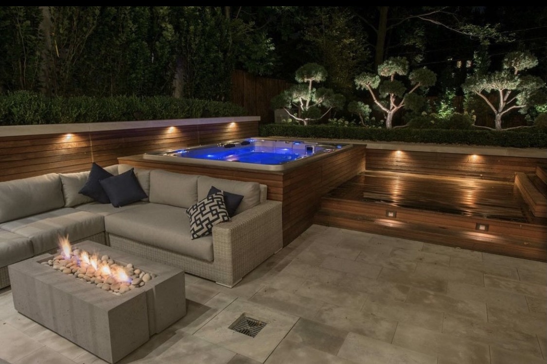 Pergola Jacuzzi Ideas