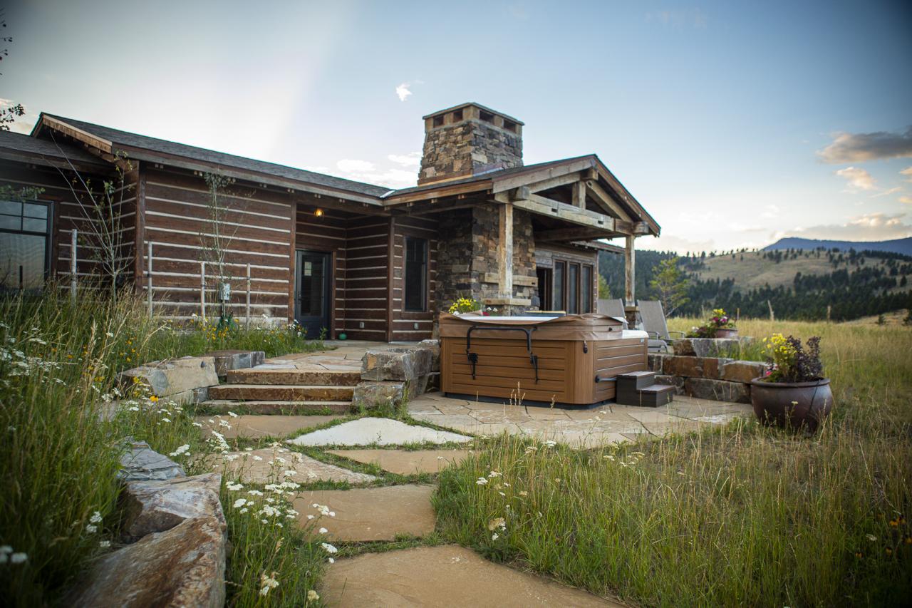 Pergola Jacuzzi Ideas